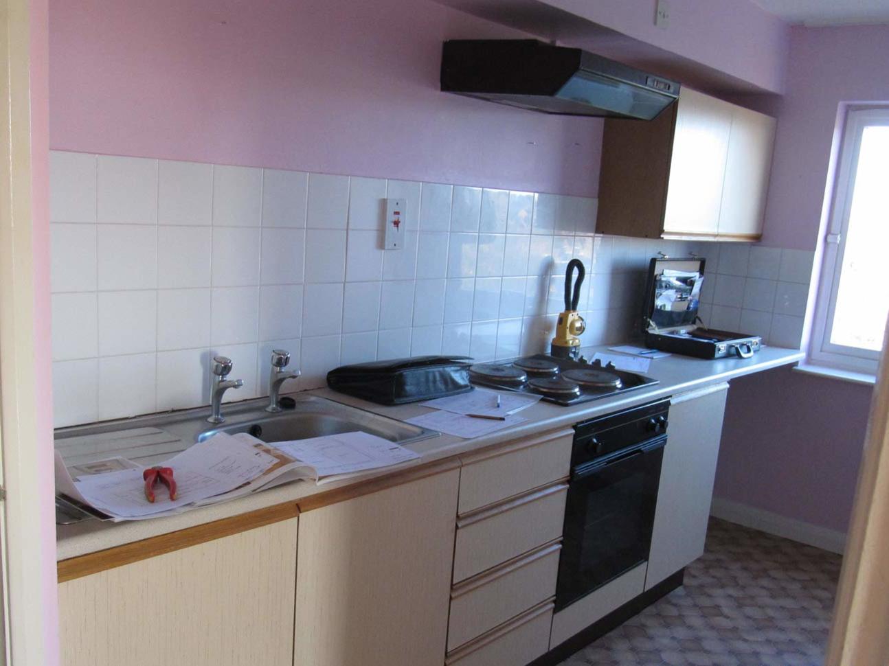 Rental Flat - Kitchen before refurbishment